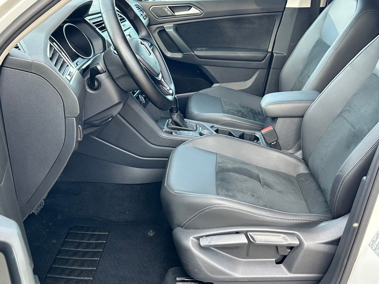 2017 Volkswagen Tiguan — Miniatură 5