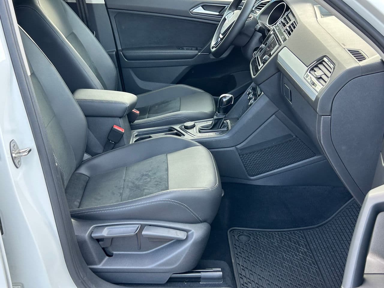 2017 Volkswagen Tiguan — Miniatură 14