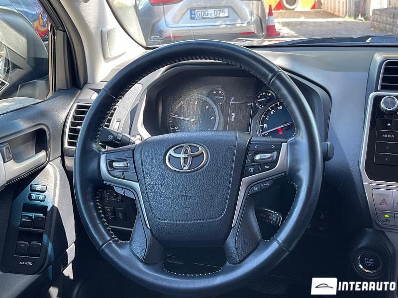 2018 Toyota Land Cruiser Prado — Miniatură 7
