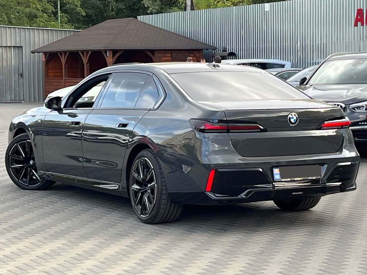 2022 BMW 740 — Miniatură 3