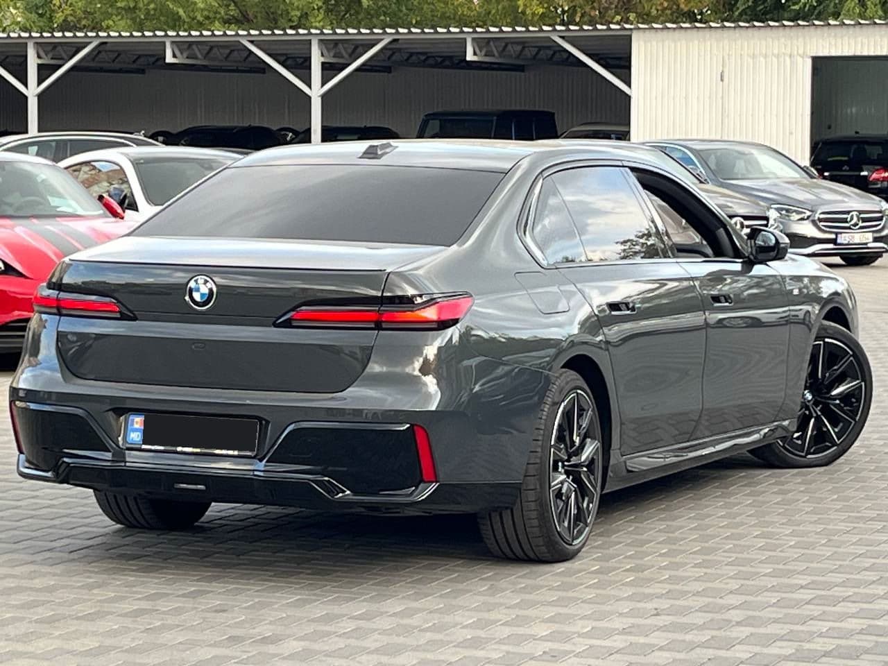2022 BMW 740 — Miniatură 4