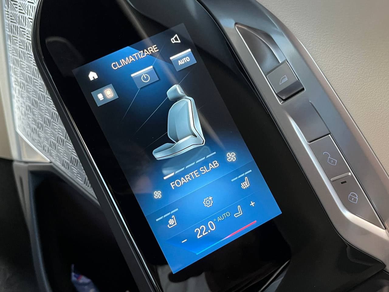 2022 BMW 740 — Miniatură 18