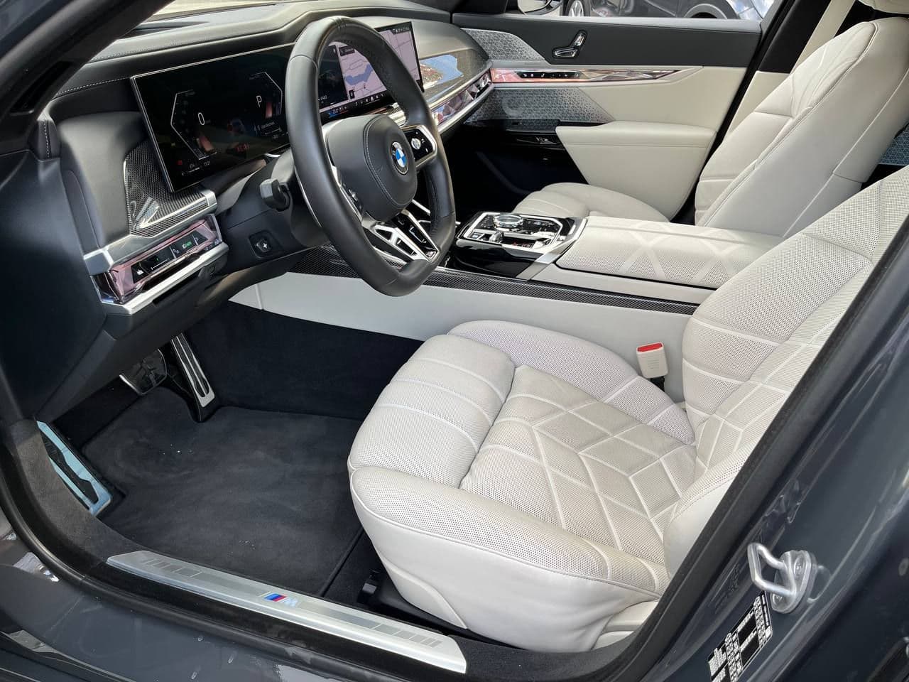 2022 BMW 740 — Miniatură 6