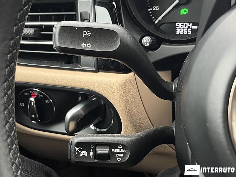 2022 Porsche Macan — Miniatură 13