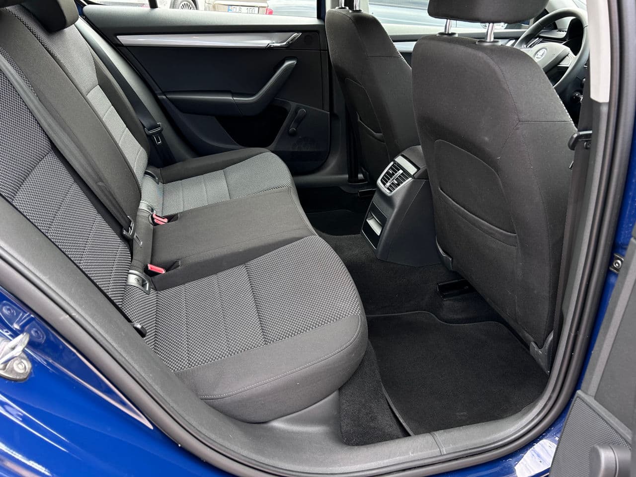2014 Skoda Octavia — Miniatură 16