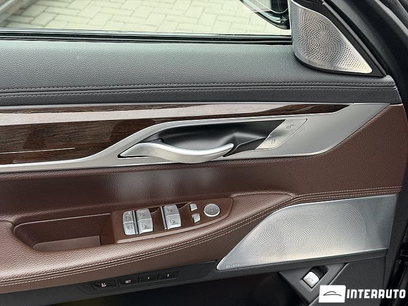 2020 BMW 740 — Miniatură 13