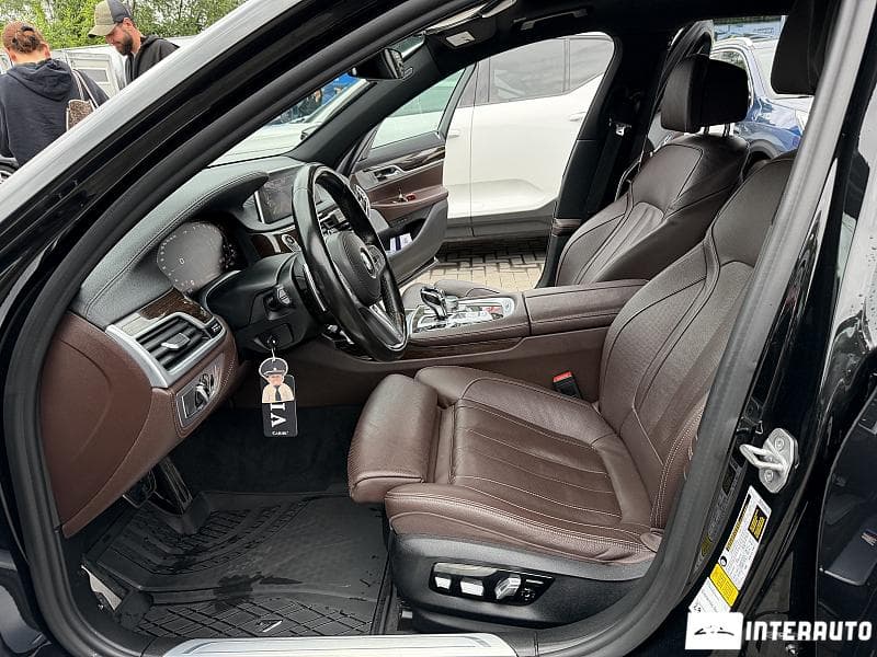 2020 BMW 740 — Miniatură 7