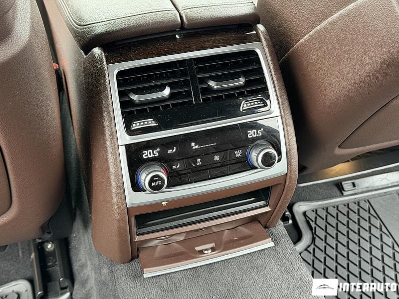 2020 BMW 740 — Miniatură 20