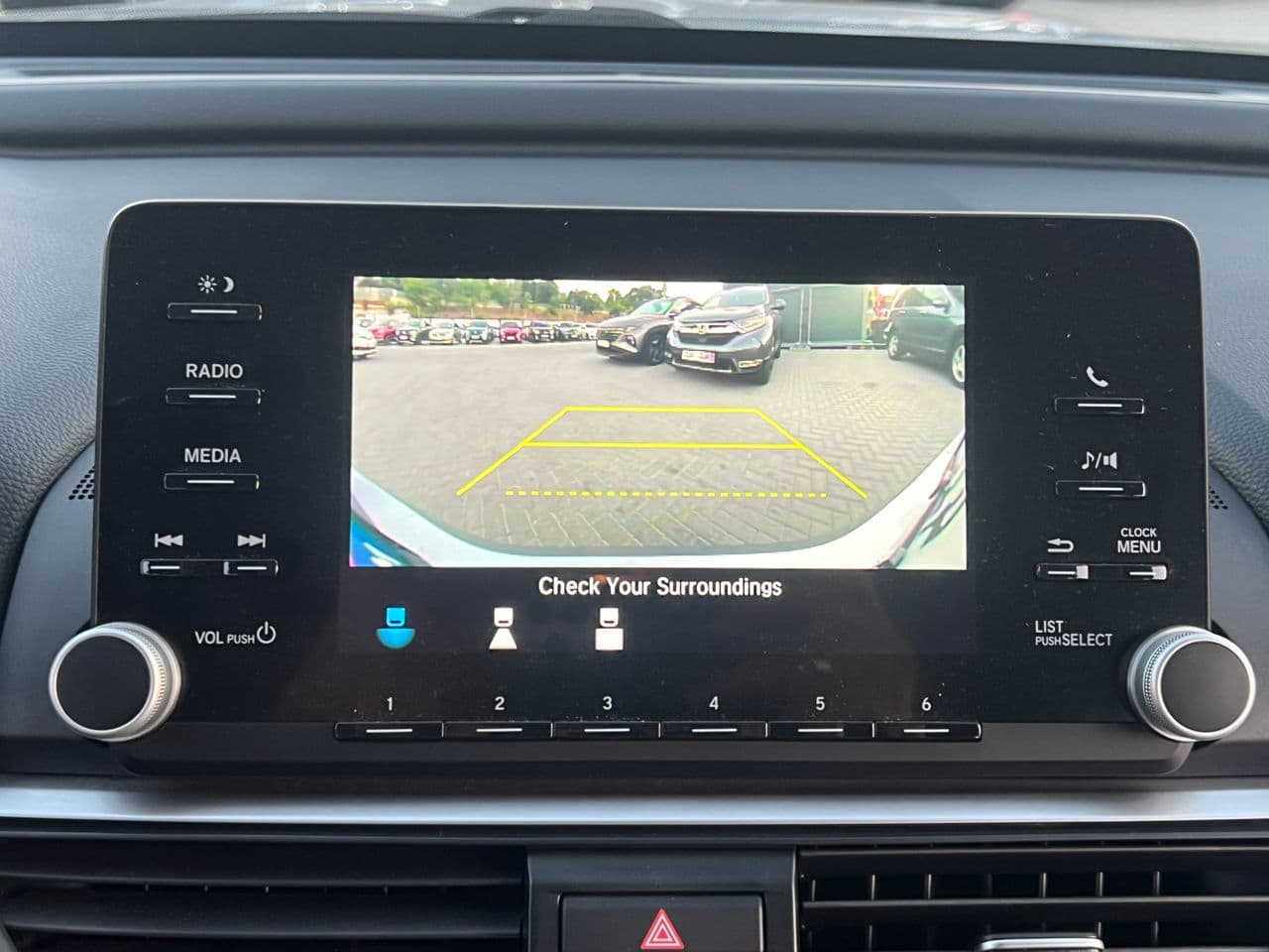 2020 Honda Accord — Miniatură 9