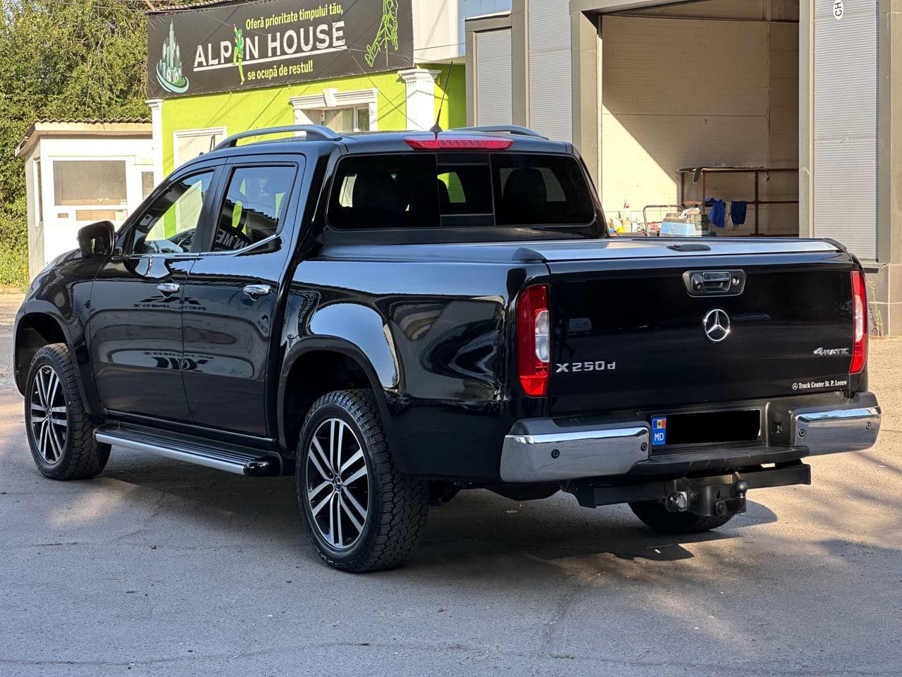 2017 Mercedes X 250d — Miniatură 4