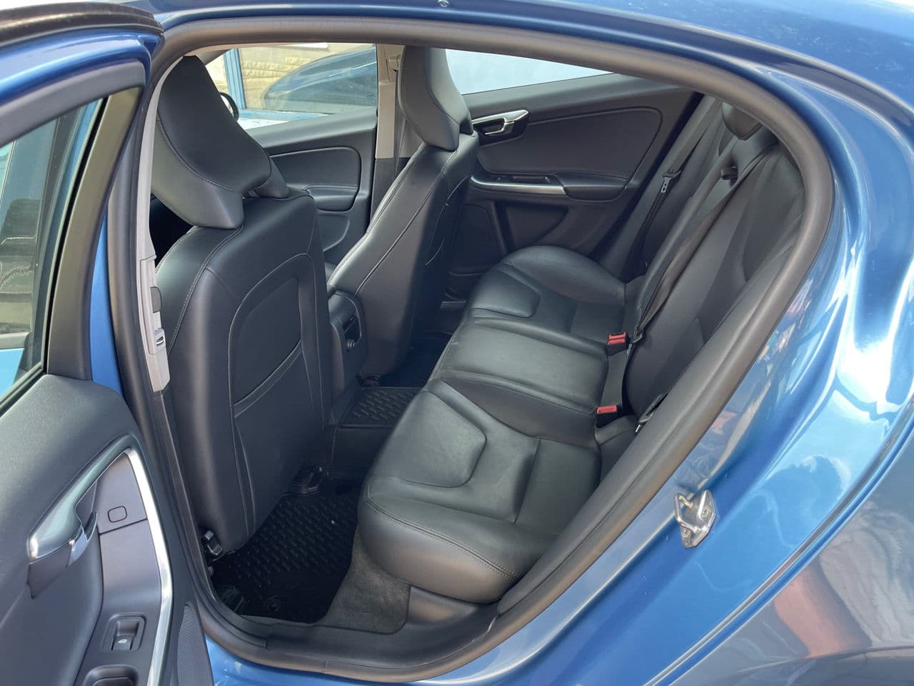 Volvo S 60 2015 — Миниатюра 15