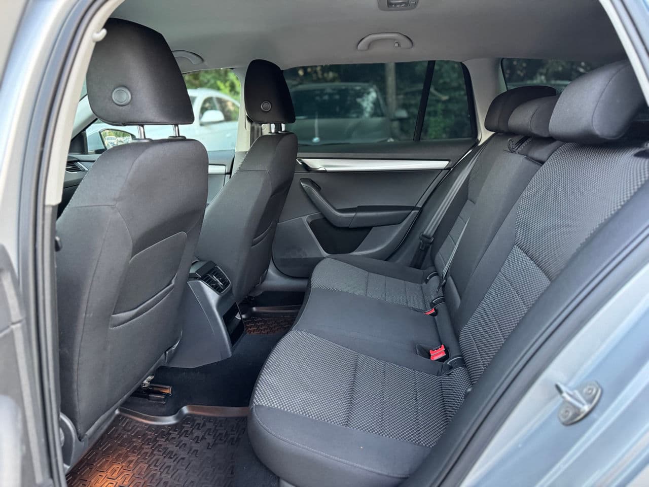 2016 Skoda Octavia — Miniatură 16