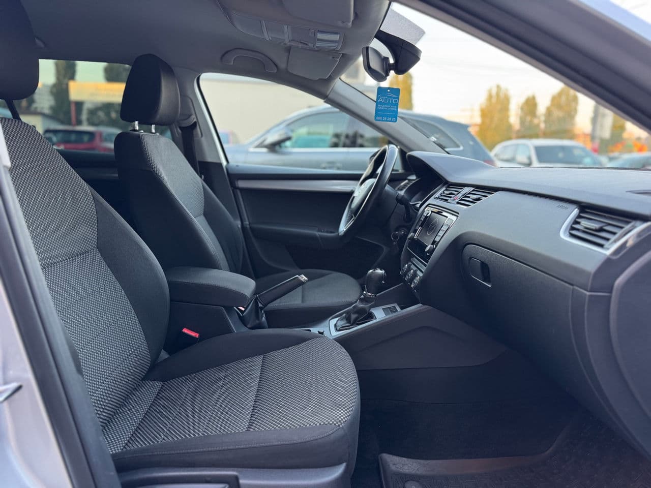 2016 Skoda Octavia — Miniatură 18