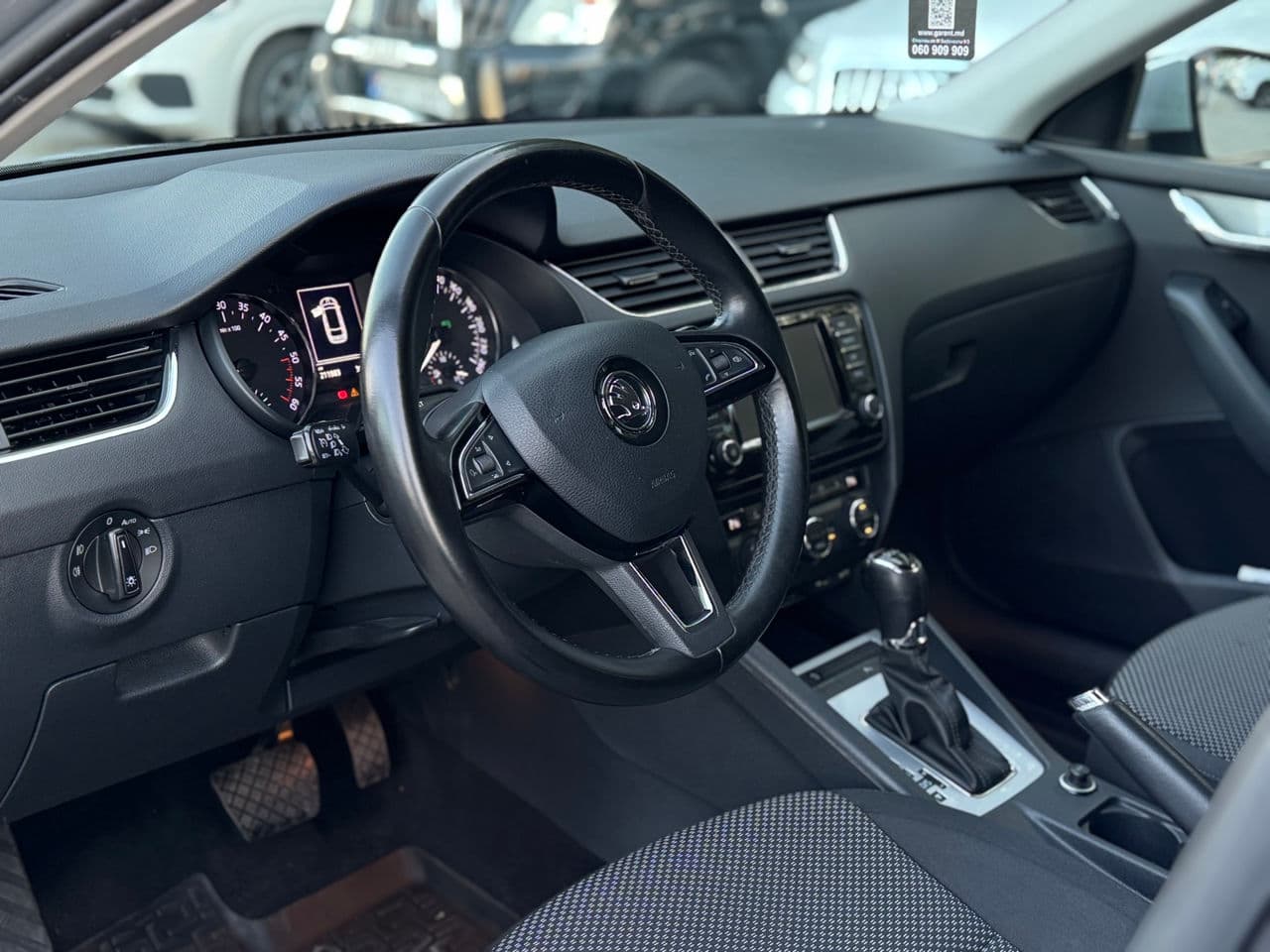 2016 Skoda Octavia — Miniatură 8