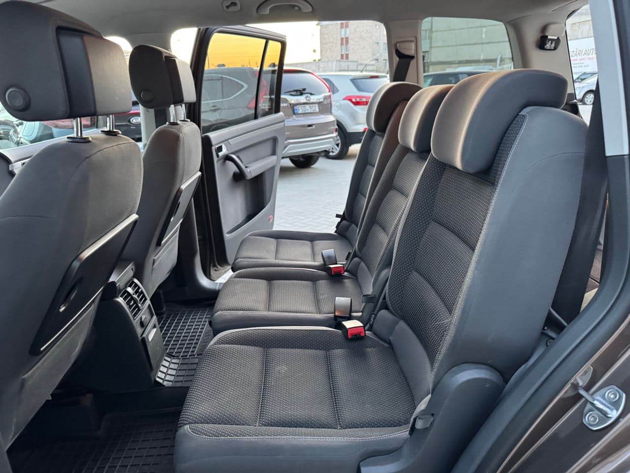 2012 Volkswagen Touran — Miniatură 13