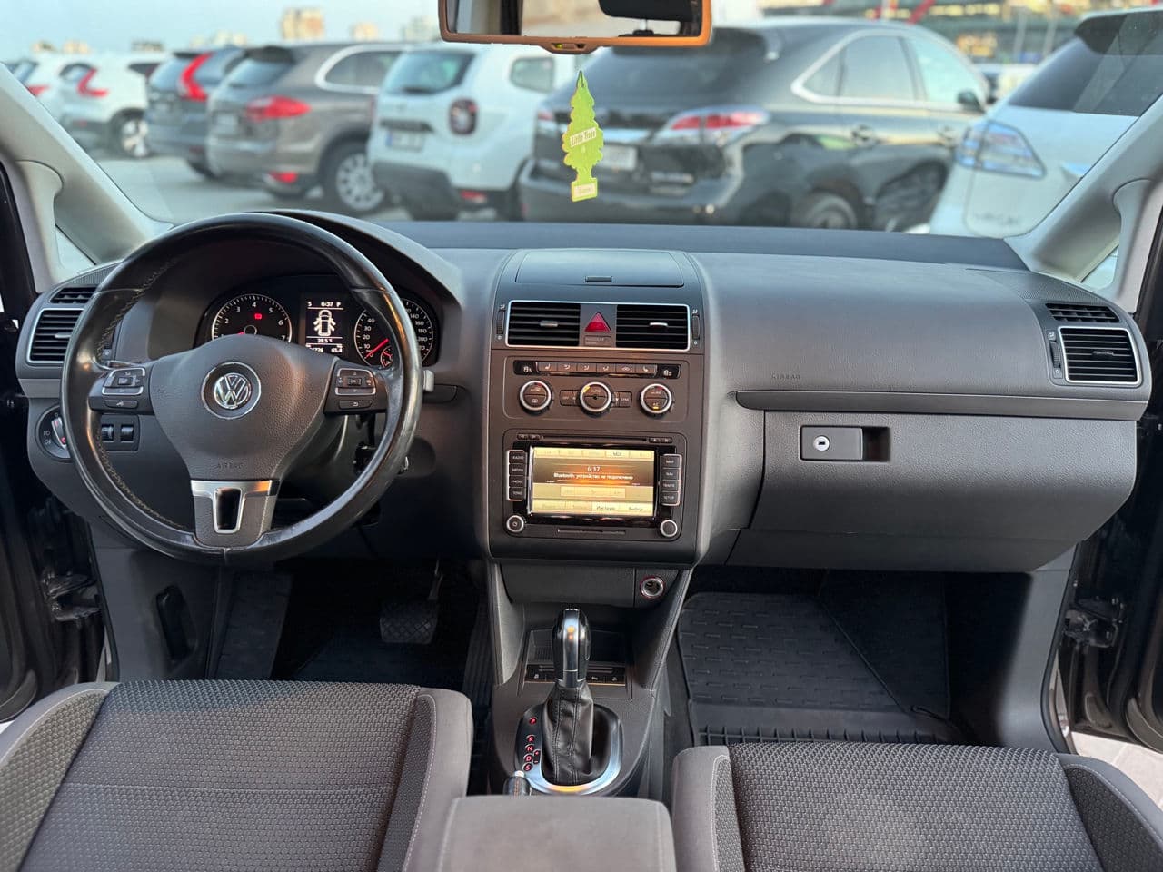 2012 Volkswagen Touran — Miniatură 6