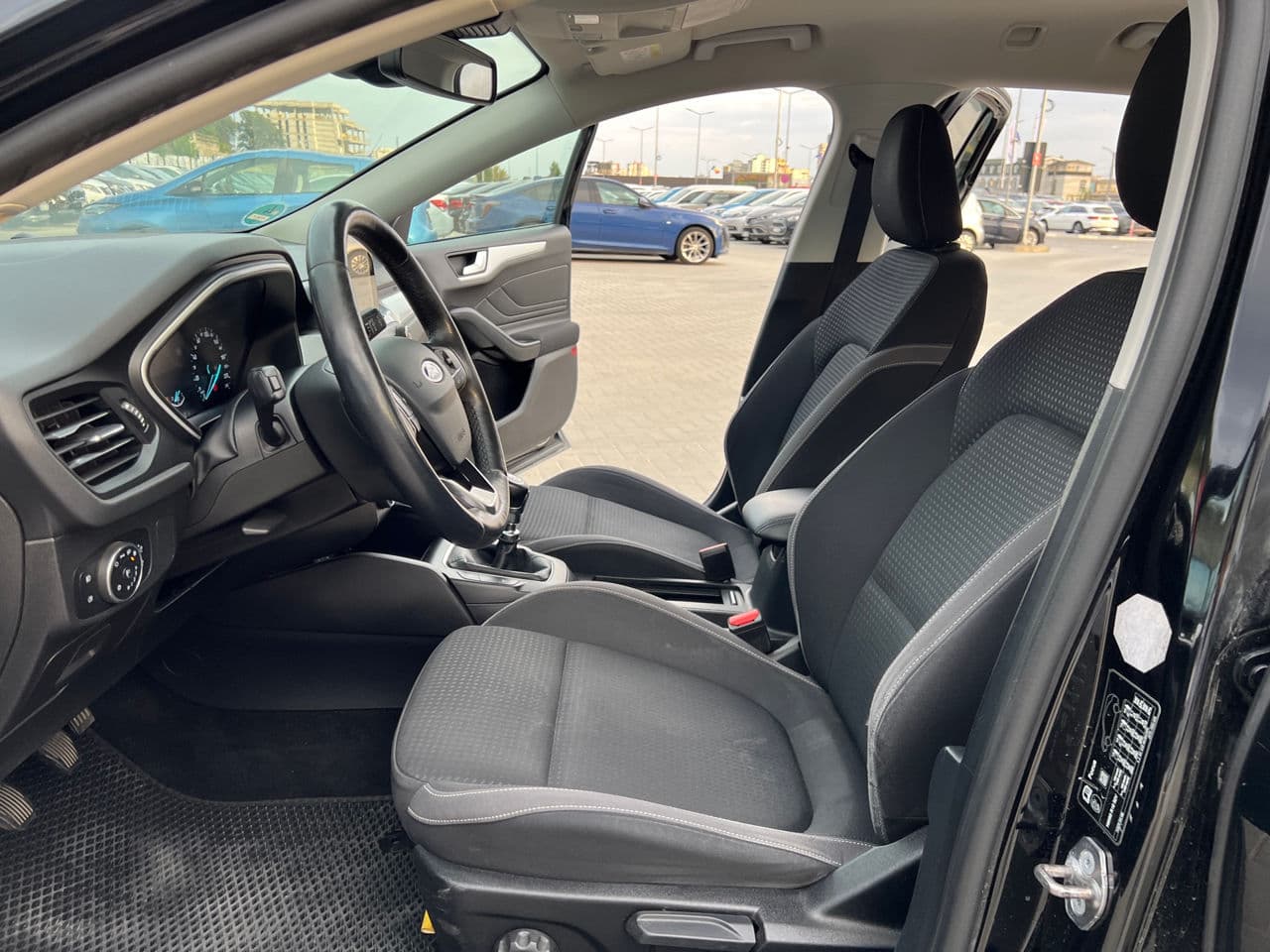 2018 Ford Focus — Miniatură 5