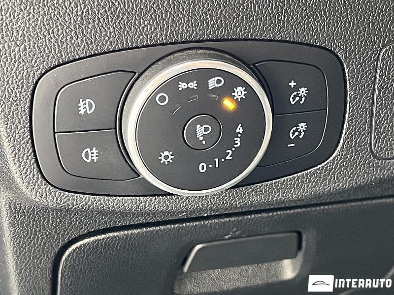 2018 Ford Focus — Miniatură 12