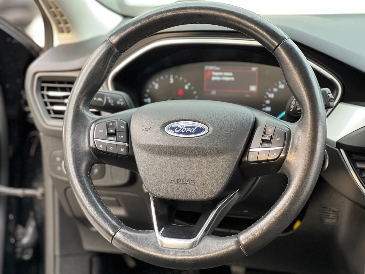 2018 Ford Focus — Miniatură 7