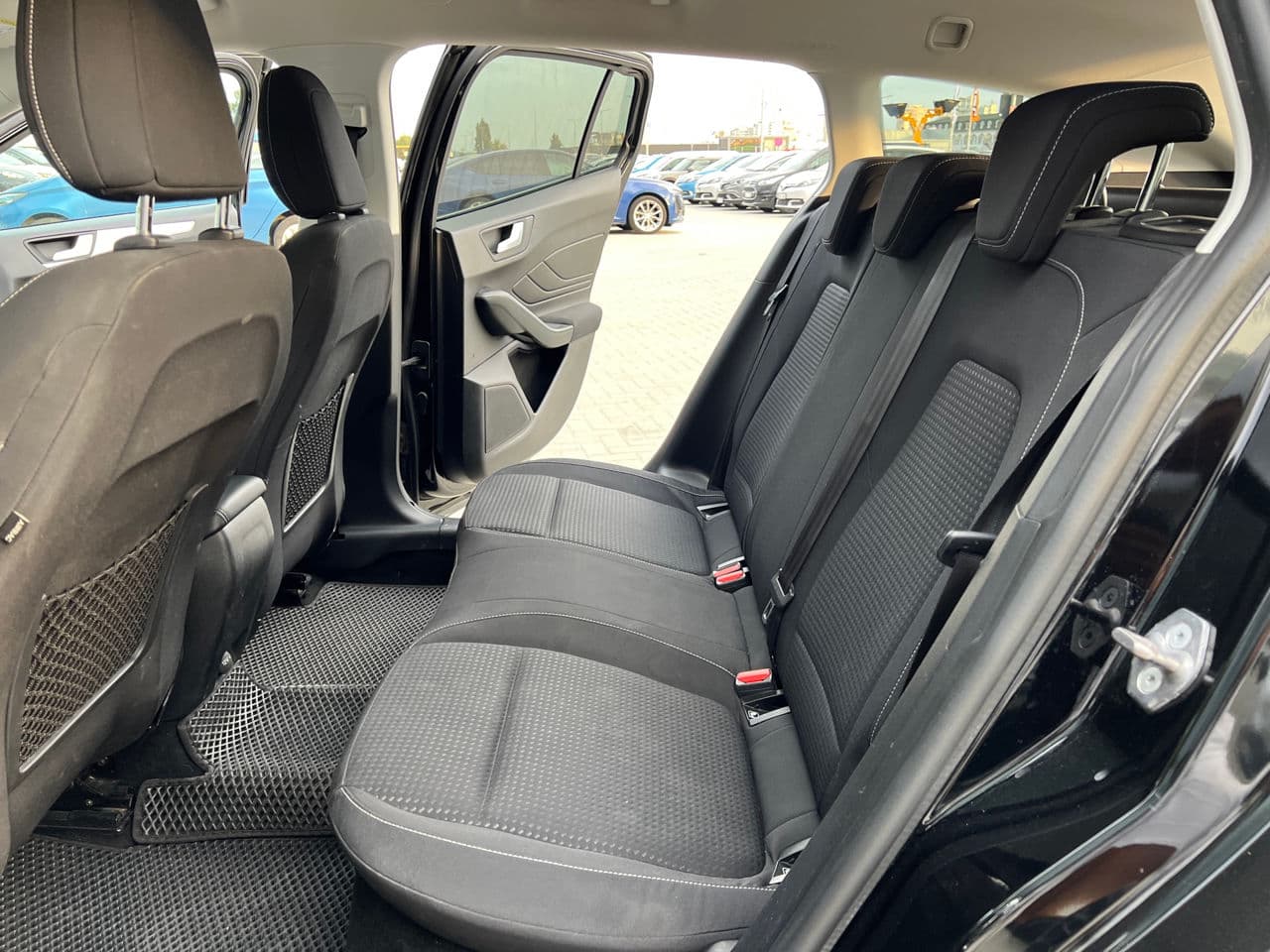 2018 Ford Focus — Miniatură 19