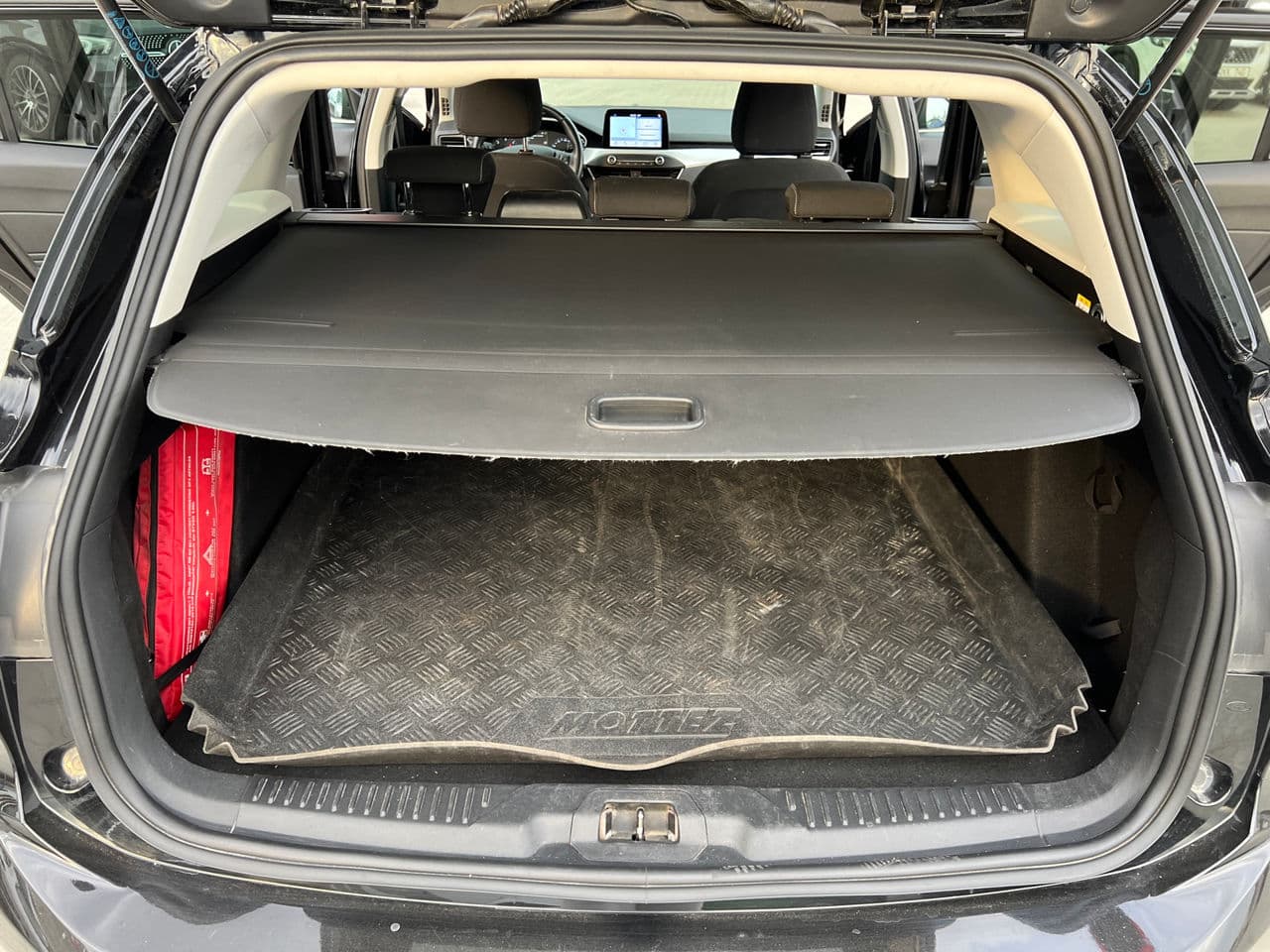 2018 Ford Focus — Miniatură 18