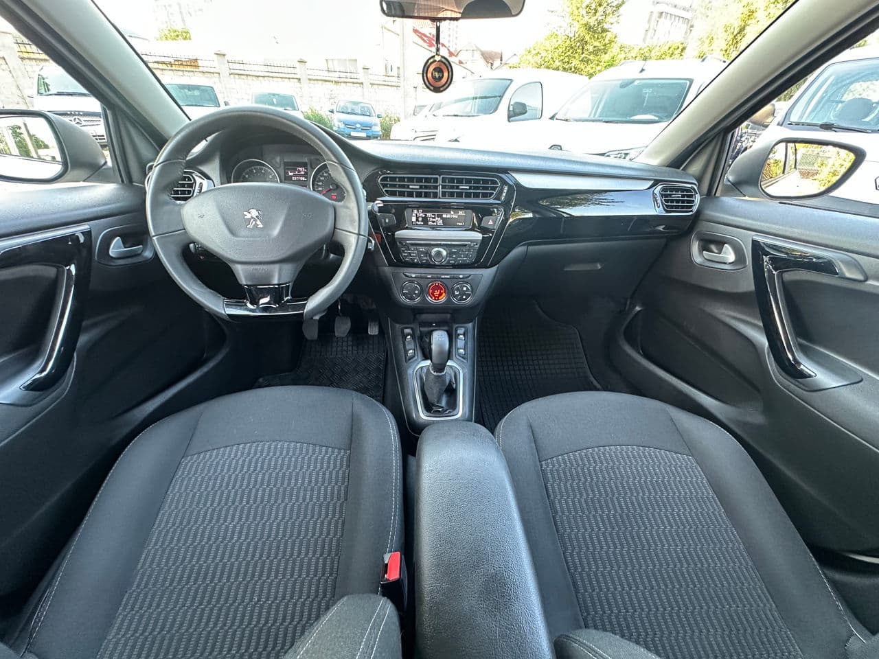 2022 Peugeot 301 — Miniatură 6