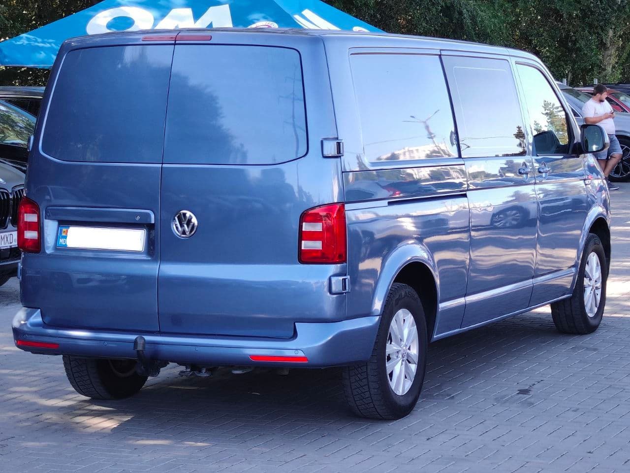 2016 Volkswagen Transporter — Miniatură 2