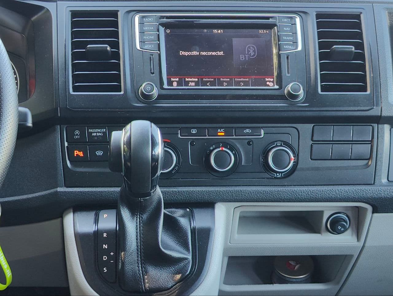 2016 Volkswagen Transporter — Miniatură 12