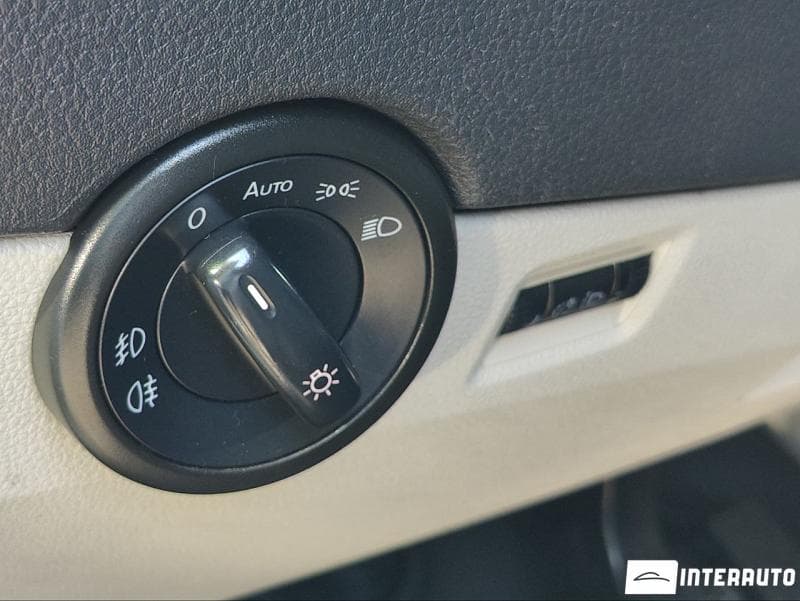 2016 Volkswagen Transporter — Miniatură 14
