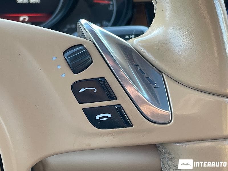 2012 Porsche Panamera S — Miniatură 9