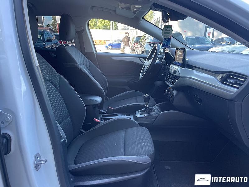 2018 Ford Focus — Miniatură 15