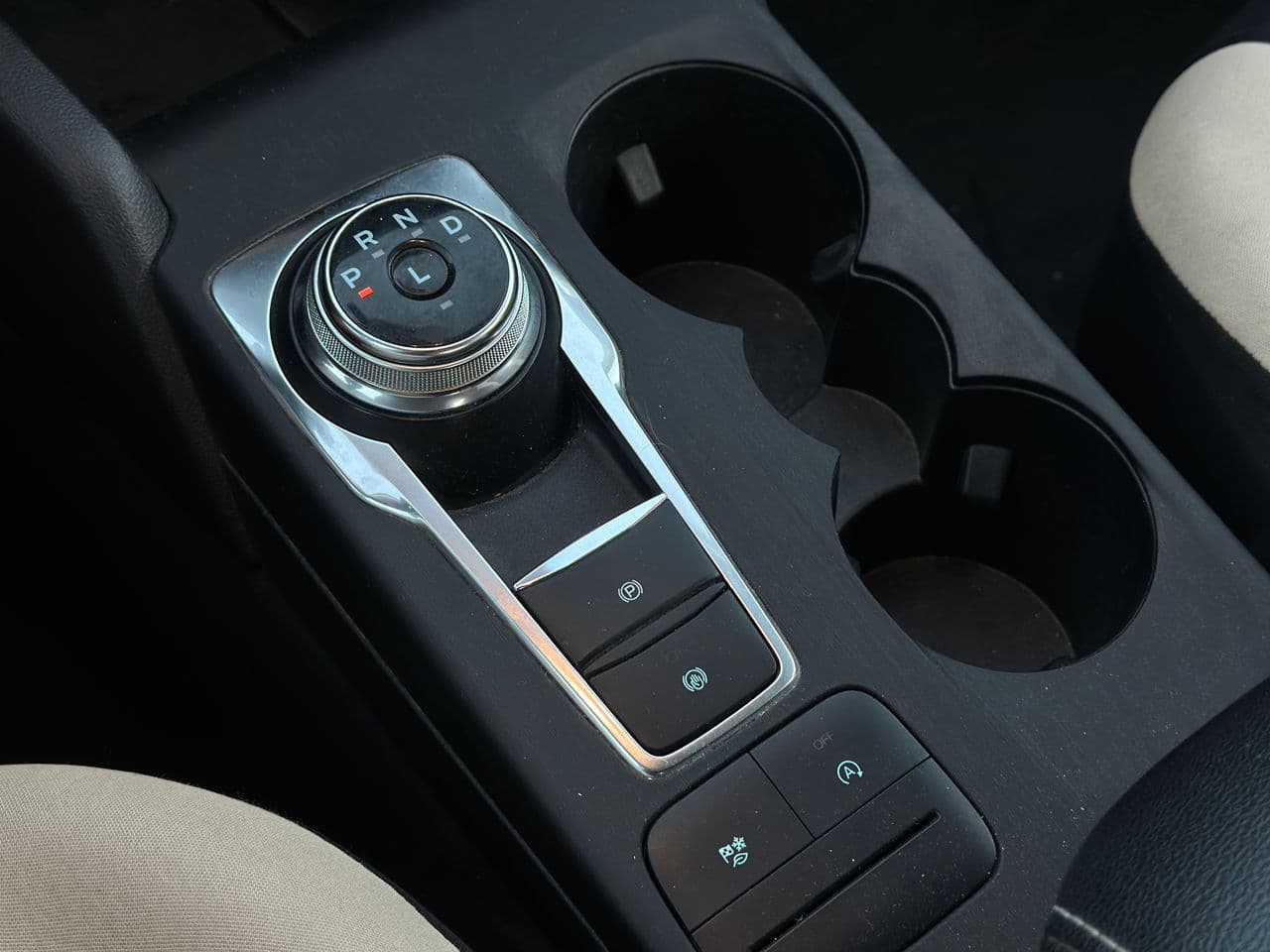 2021 Ford Escape — Miniatură 13