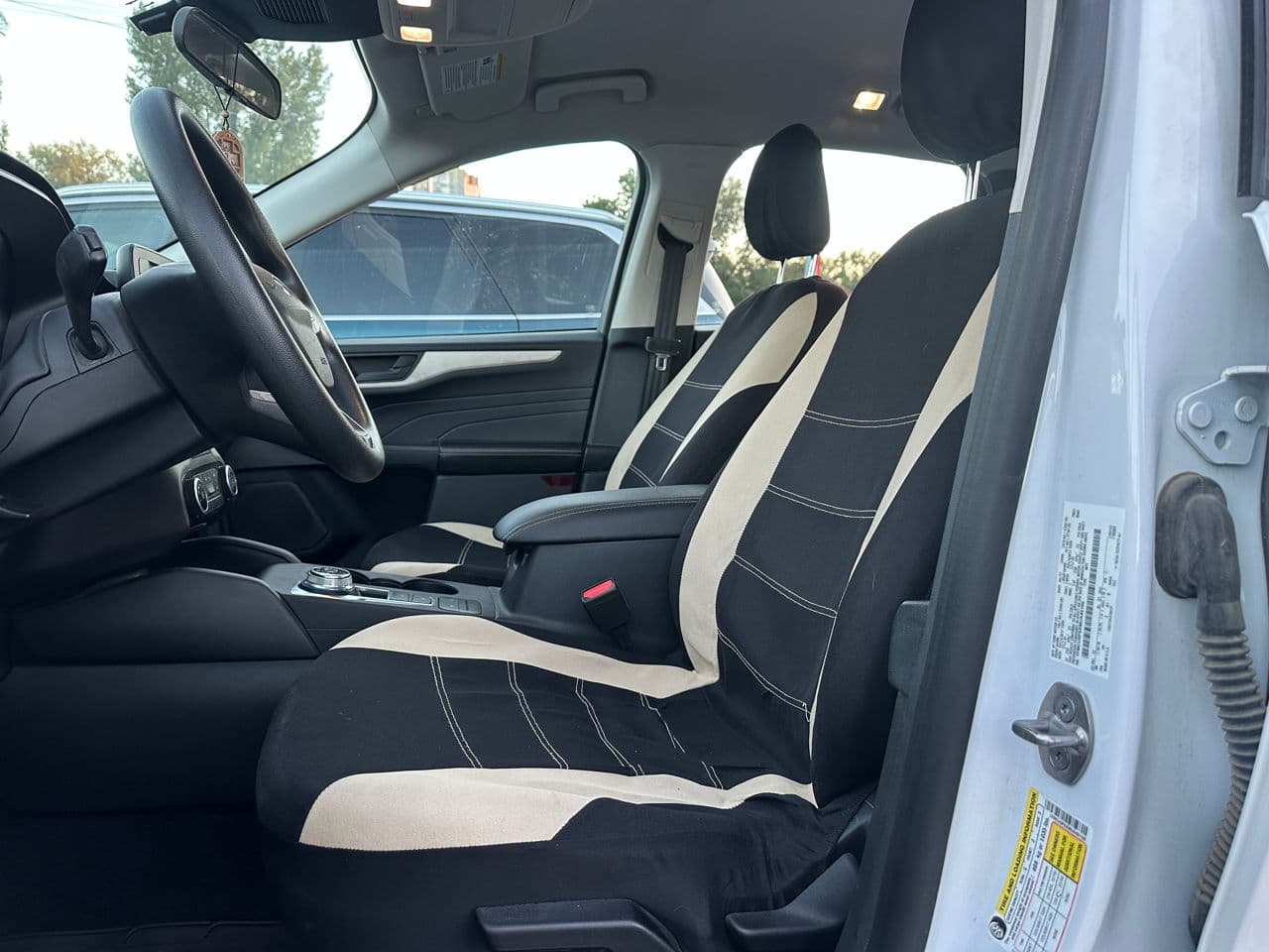 2021 Ford Escape — Miniatură 6