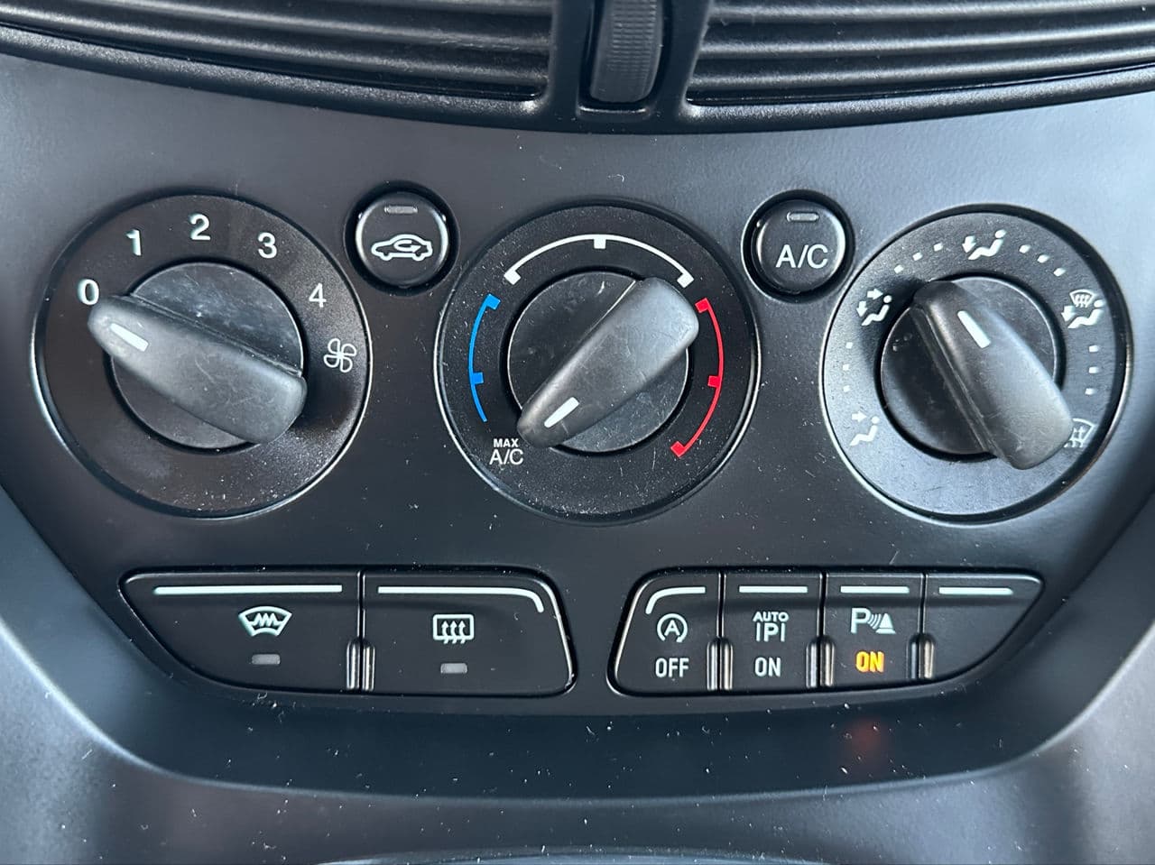 2014 Ford Grand C-MAX — Miniatură 11