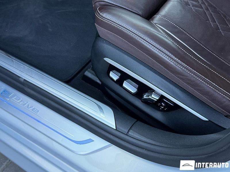 2017 BMW 740e — Miniatură 10