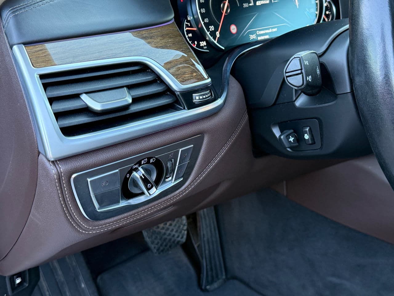 2017 BMW 740e — Miniatură 9