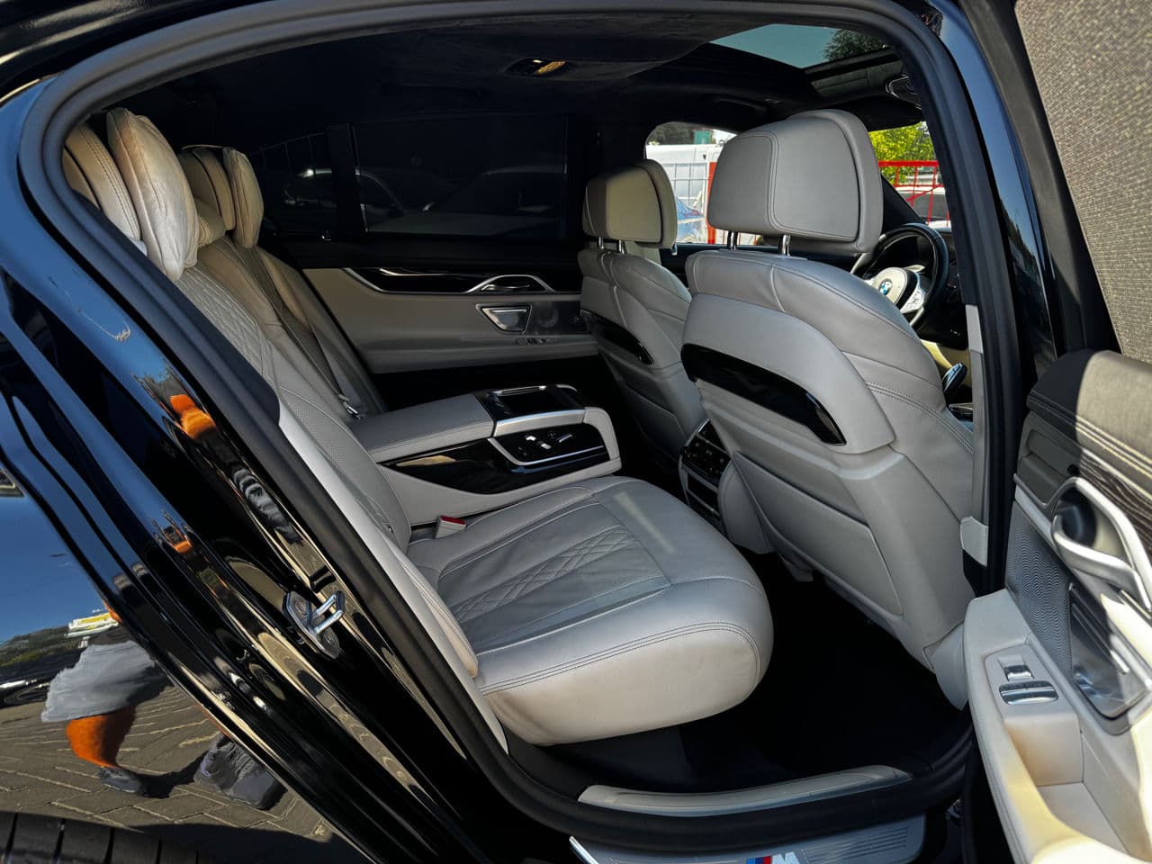 2019 BMW 740 — Miniatură 8