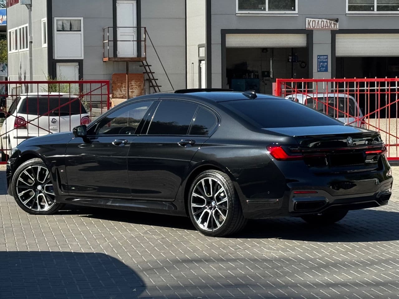 2019 BMW 740 — Miniatură 4