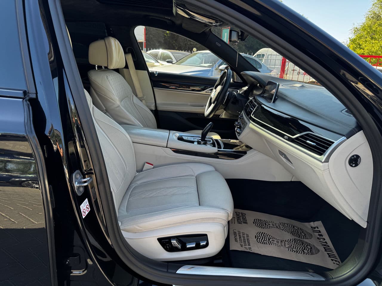 2019 BMW 740 — Miniatură 6