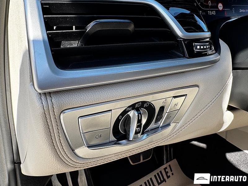 2019 BMW 740 — Miniatură 16