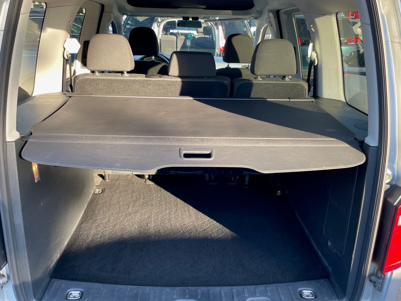 2016 Volkswagen Caddy — Miniatură 18