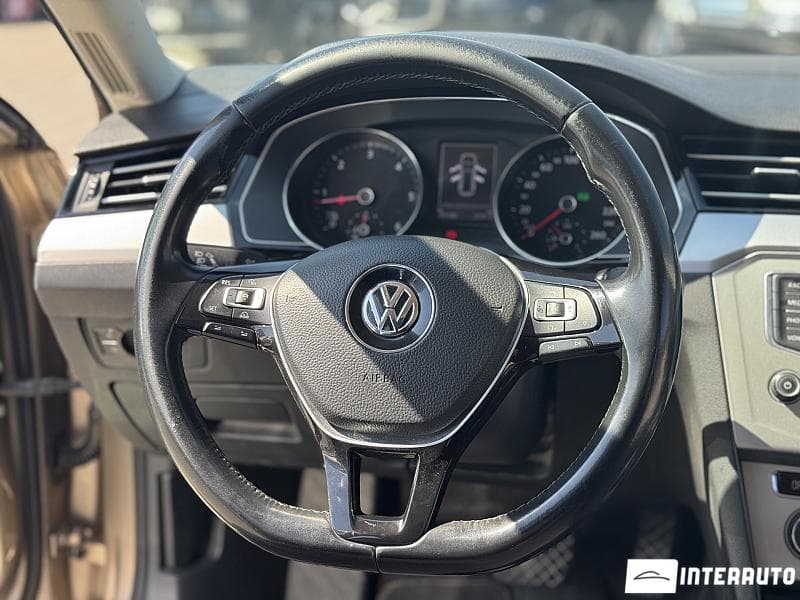 Volkswagen Passat 2016 — Миниатюра 8