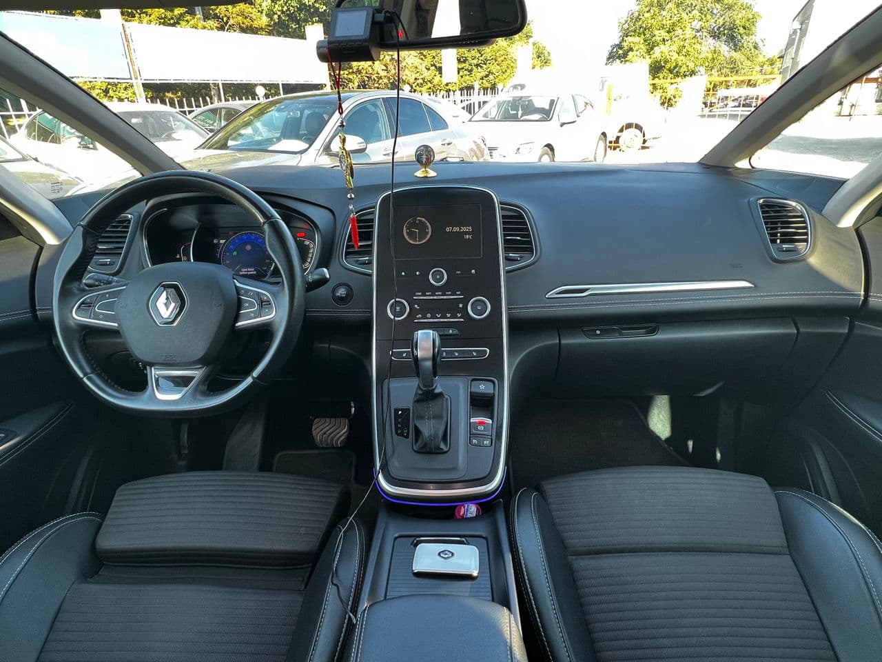 2018 Renault Grand Scenic — Miniatură 10