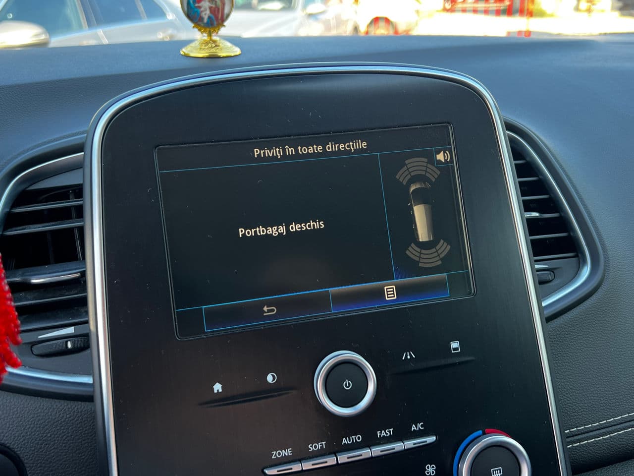 2018 Renault Grand Scenic — Miniatură 12