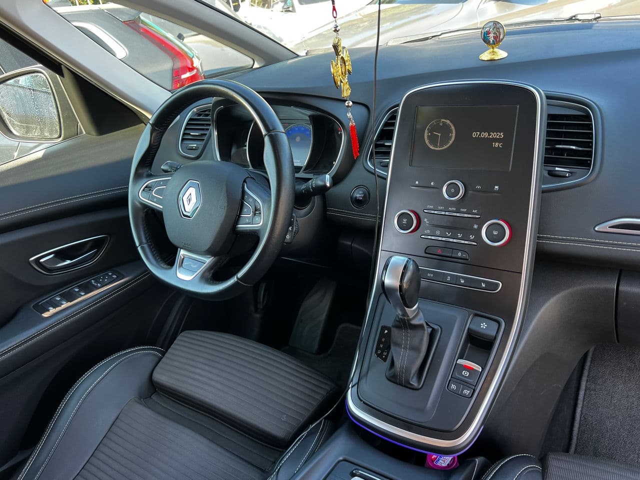 2018 Renault Grand Scenic — Miniatură 6