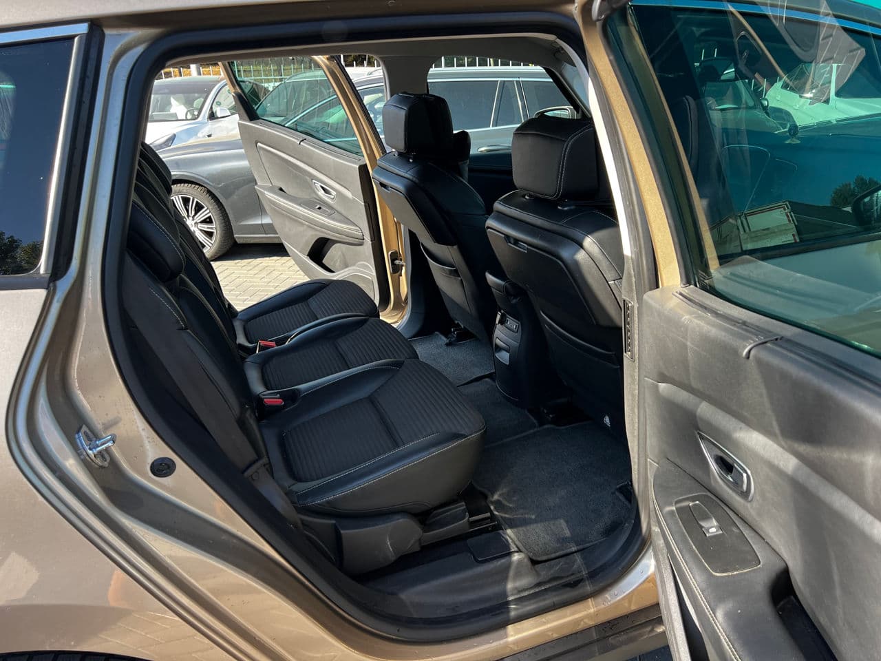 2018 Renault Grand Scenic — Miniatură 9