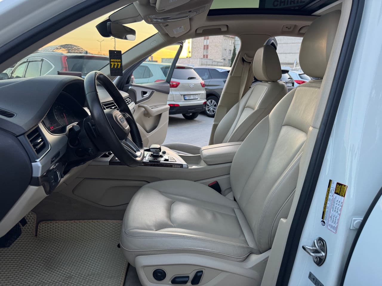 2017 Audi Q7 — Miniatură 5