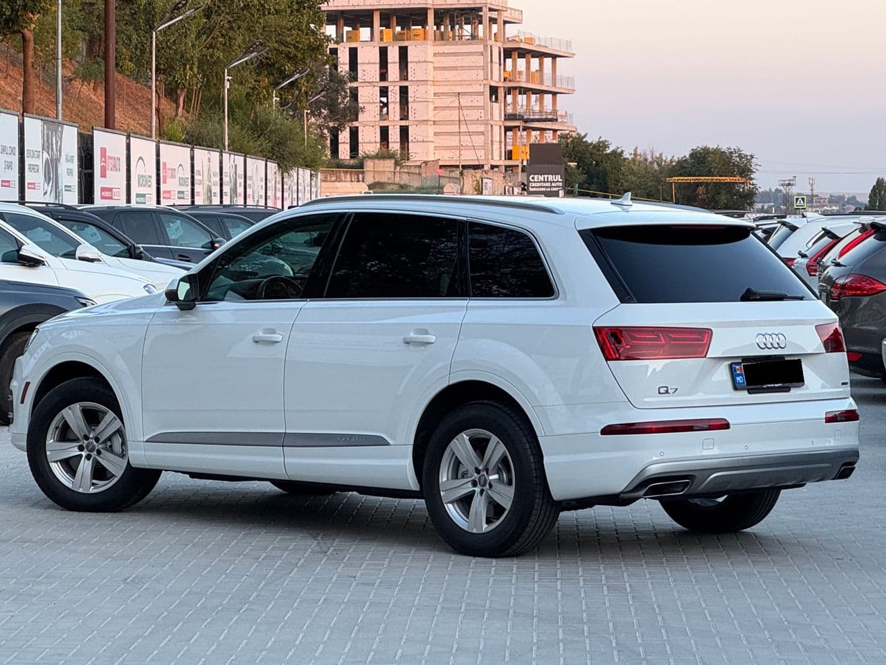 2017 Audi Q7 — Miniatură 4