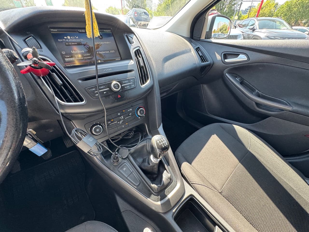 2015 Ford Focus — Miniatură 15