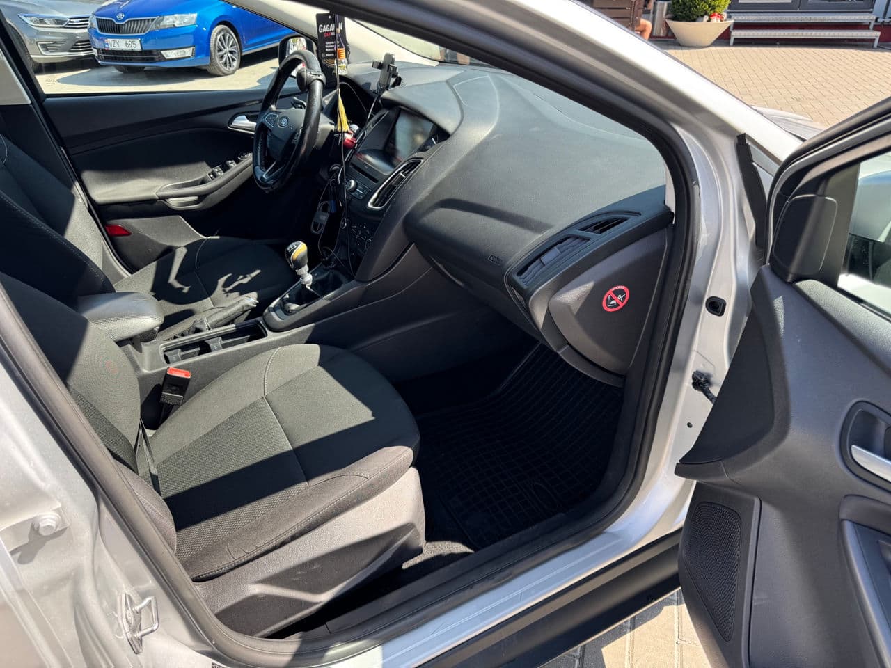 2015 Ford Focus — Miniatură 16